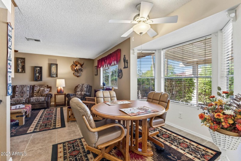 33_21610_N_Sunglow33_mls