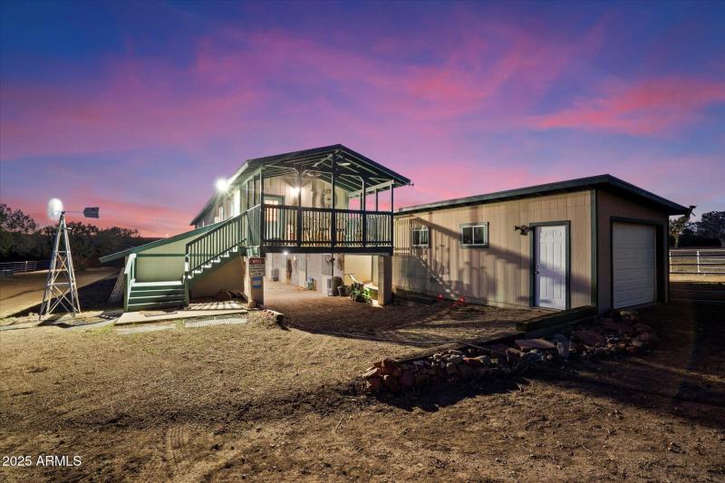 Bunk House , Stalls, garage