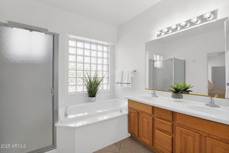 23-web-or-mls-P1154850