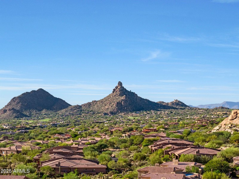 Iconic Pinnacle Peak
