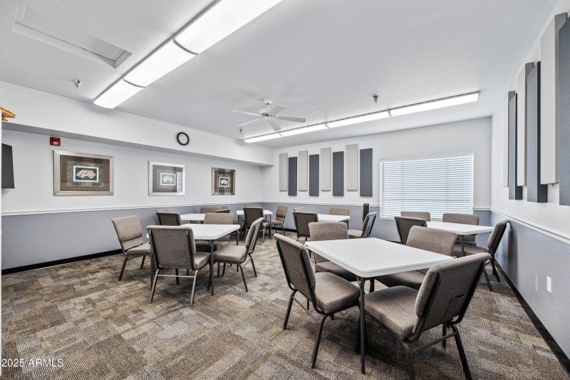 19-MeridianManor-ocupix-Comm