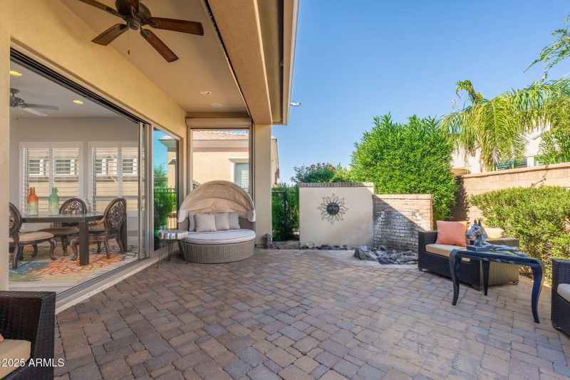 56 E Camellia Way - 32