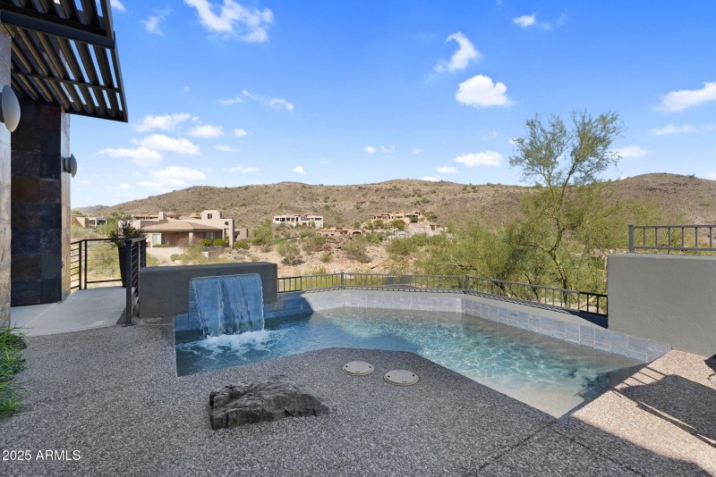 Heated Pool w/Waterfall
