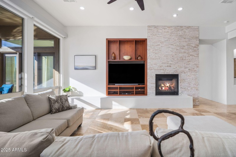 19-web-or-mls-10302 S 16th Ave - MLS Ima