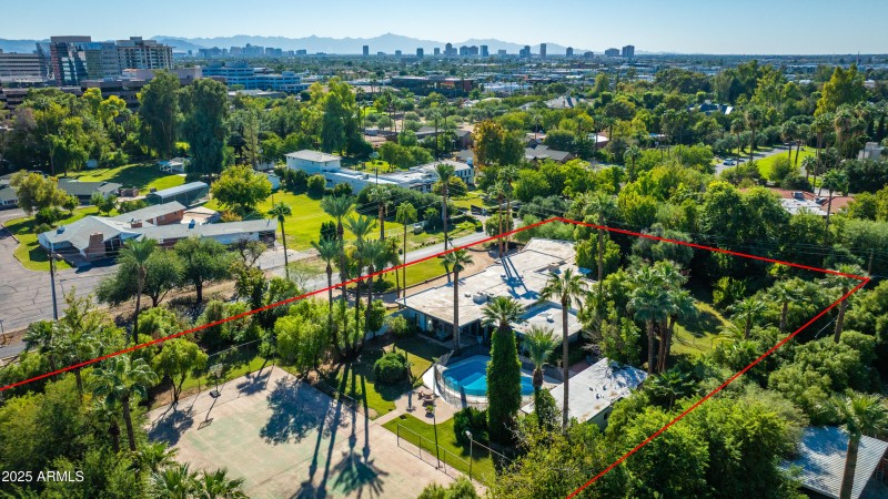 1.3 acres in the heart of the city