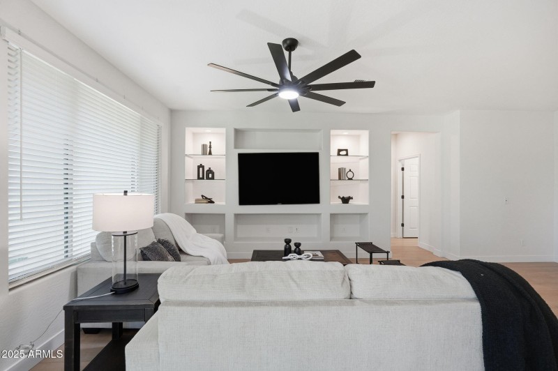 9-web-or-mls-009_ListerPros (1)