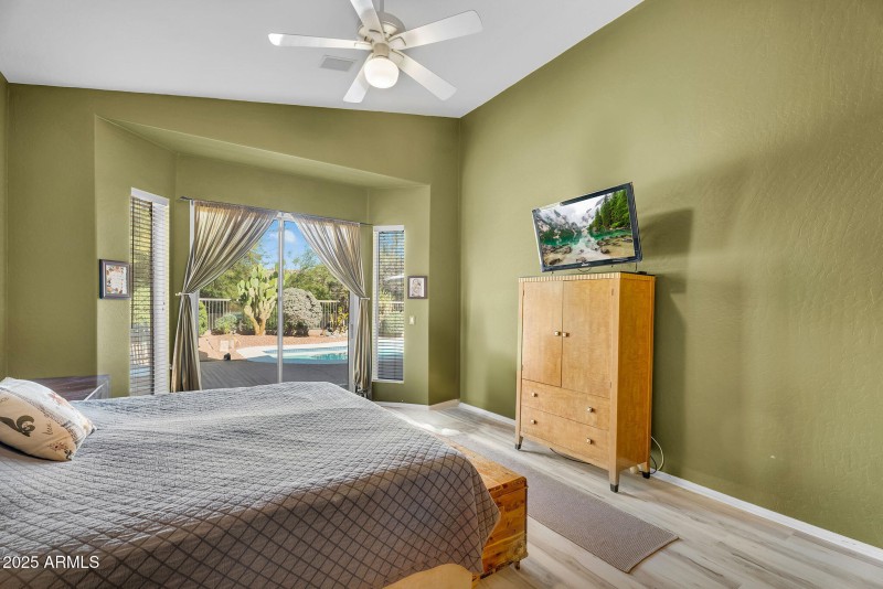 18-web-or-mls-Red Mountain-19