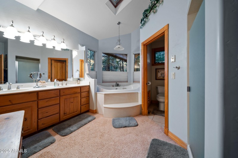F master bathroom