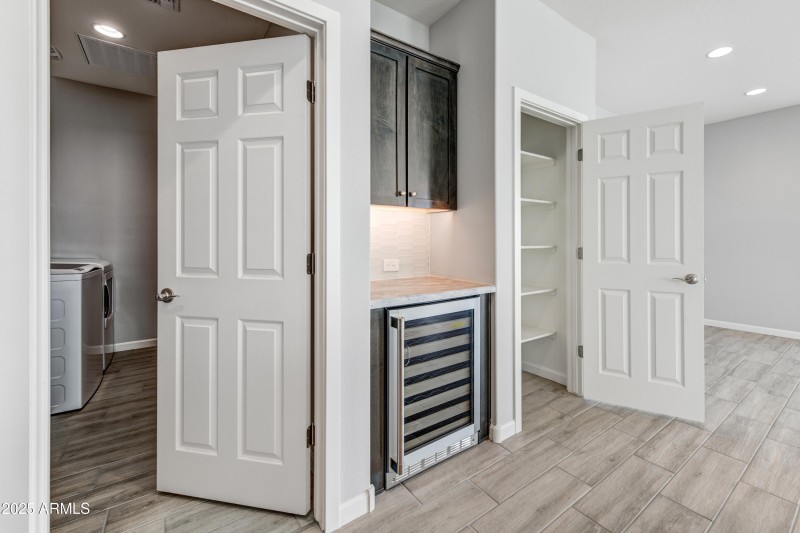 013_Wine Refrigerator