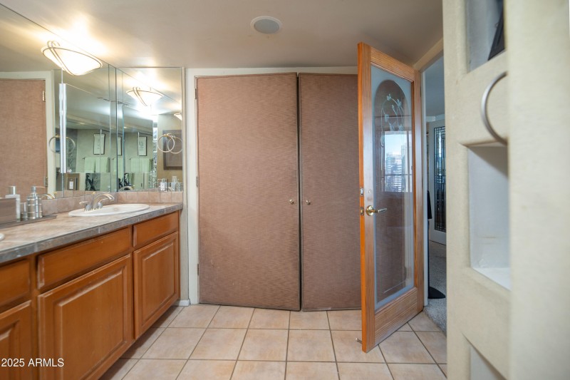 22 Primary Bath vanities