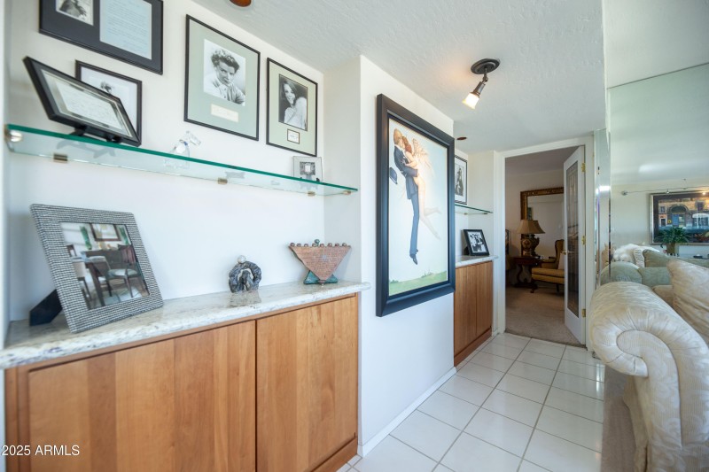 27 Hall towards Guest Suite