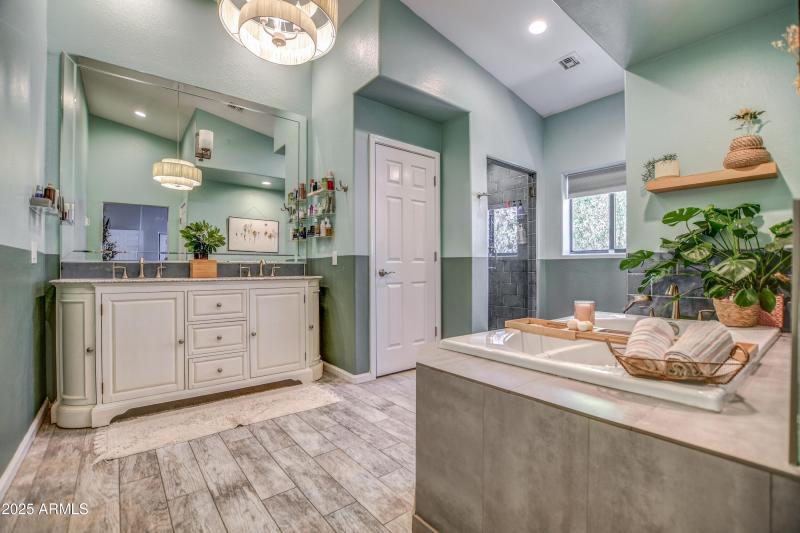 Serene Ensuite is Spacious