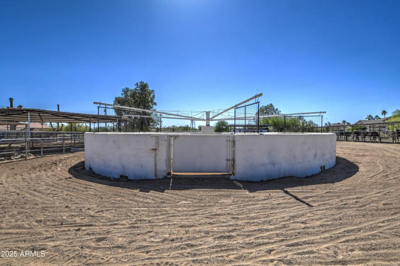 Main Arena 175' x 125' w Sprinklers