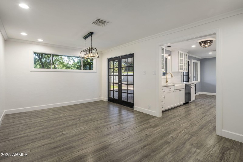 Spacious dining room
