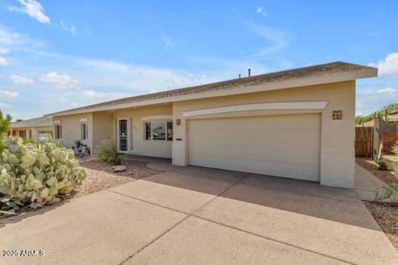 large-3d9decb9-d531-432e-a1d8-c94da73bf3