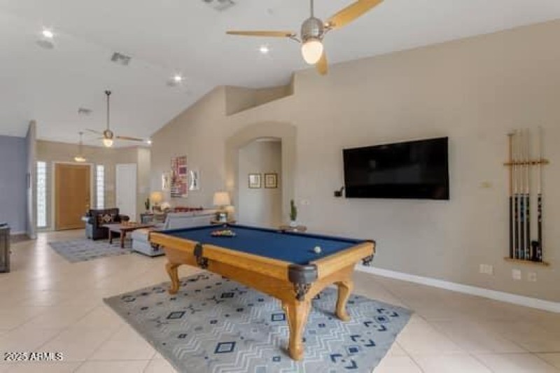 large-6eb90d65-bea2-441d-a6d9-08cd170248