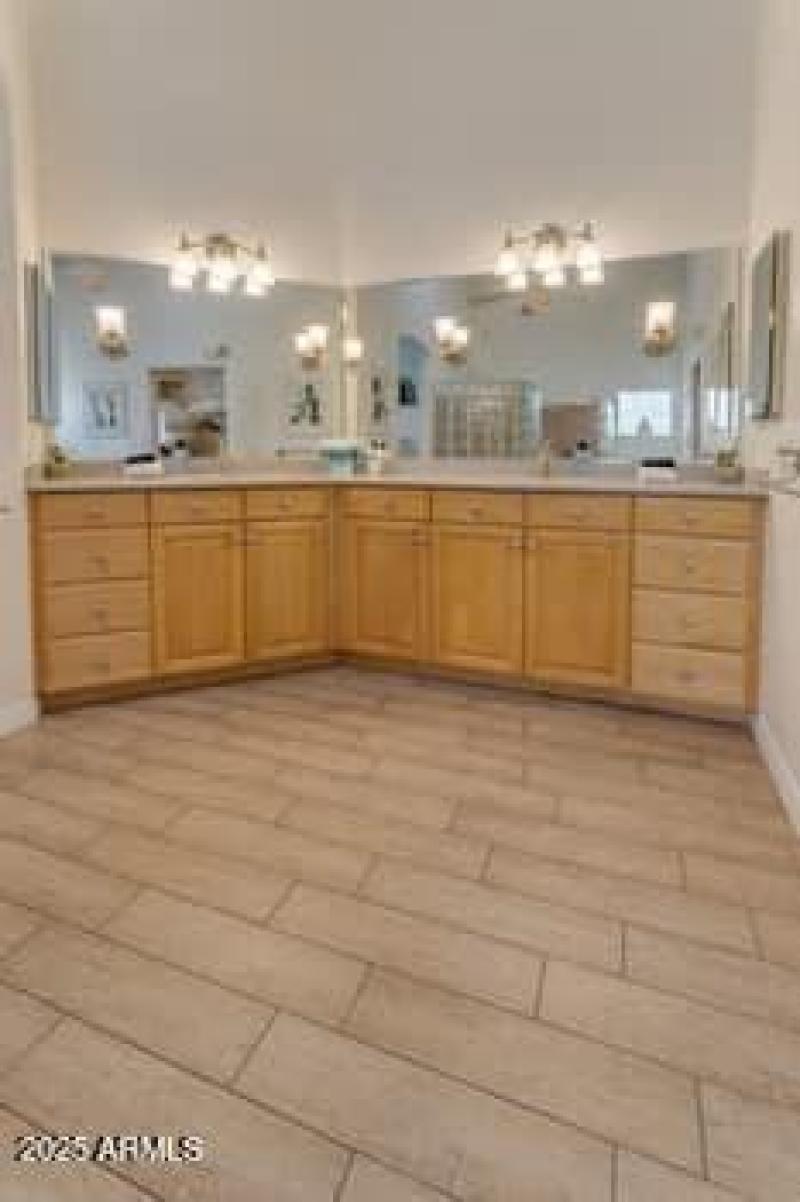 large-c49c806e-7027-4db9-a34a-9e7872bb27