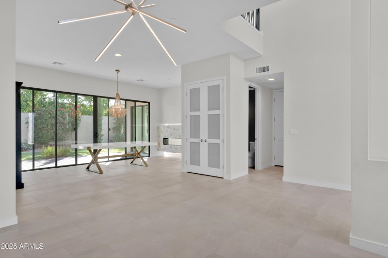 10929 E North Ln MLS-108