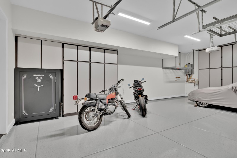 10929 E North Ln MLS-134