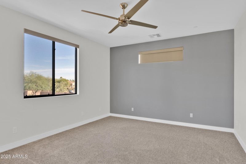 10929 E North Ln MLS-156