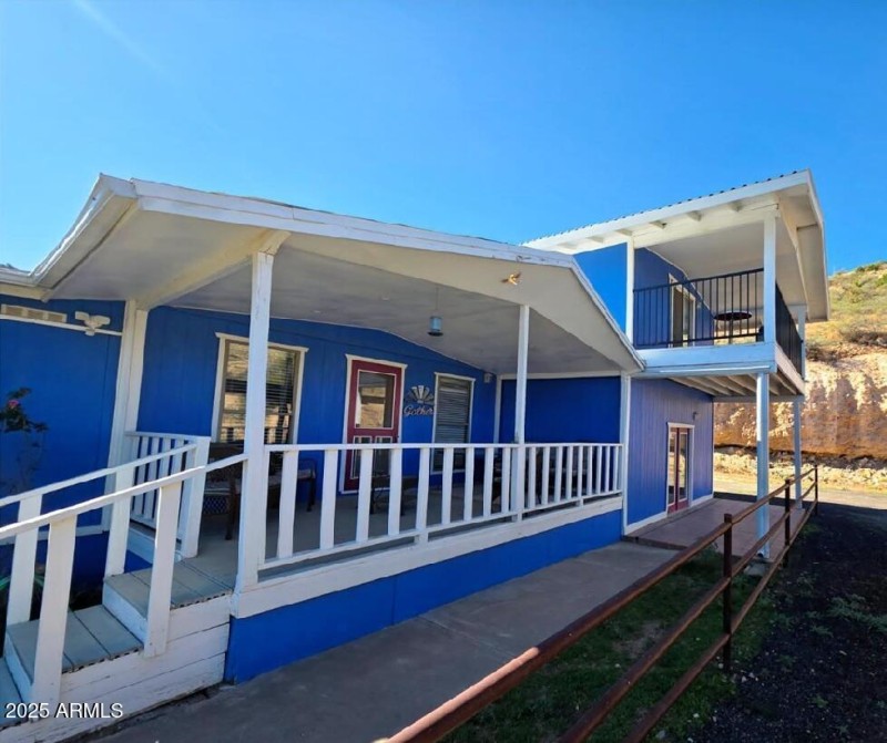 Lots of covered patios