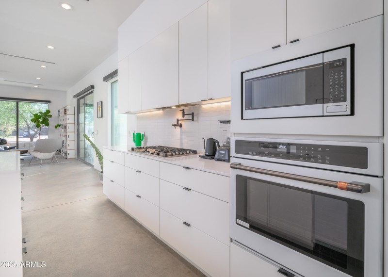 Listings_1526_E_CoronadoRd_Images-28