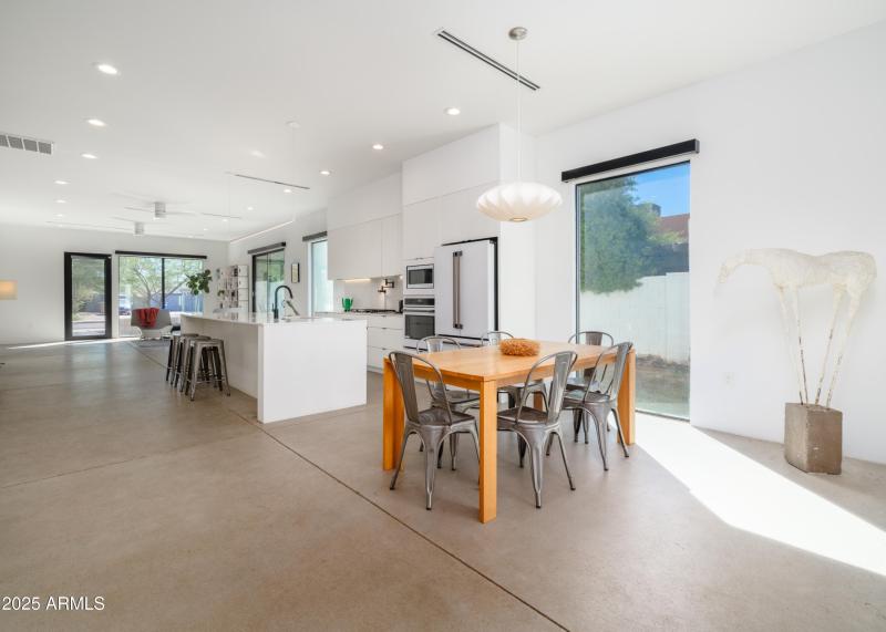 Listings_1526_E_CoronadoRd_Images-25