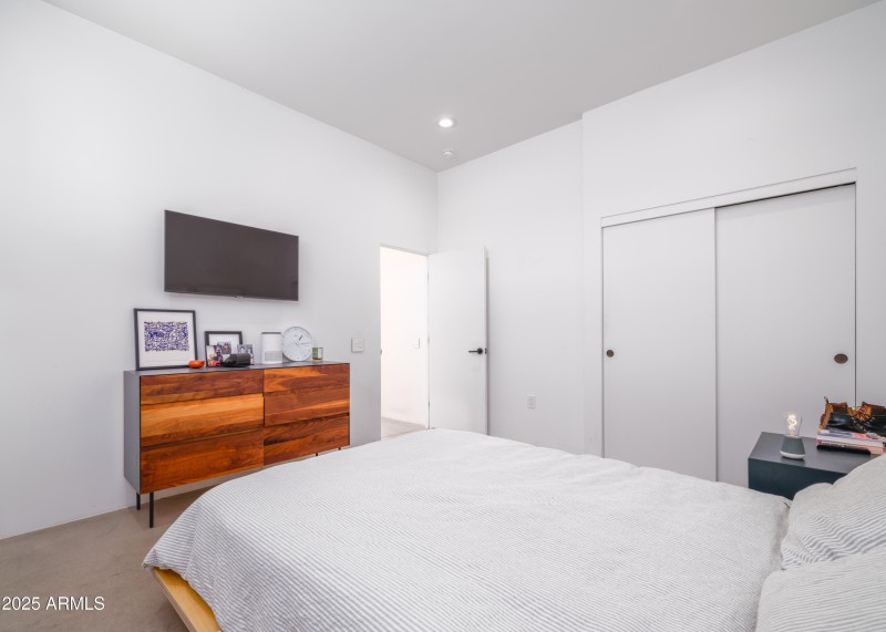 Listings_1526_E_CoronadoRd_Images-16