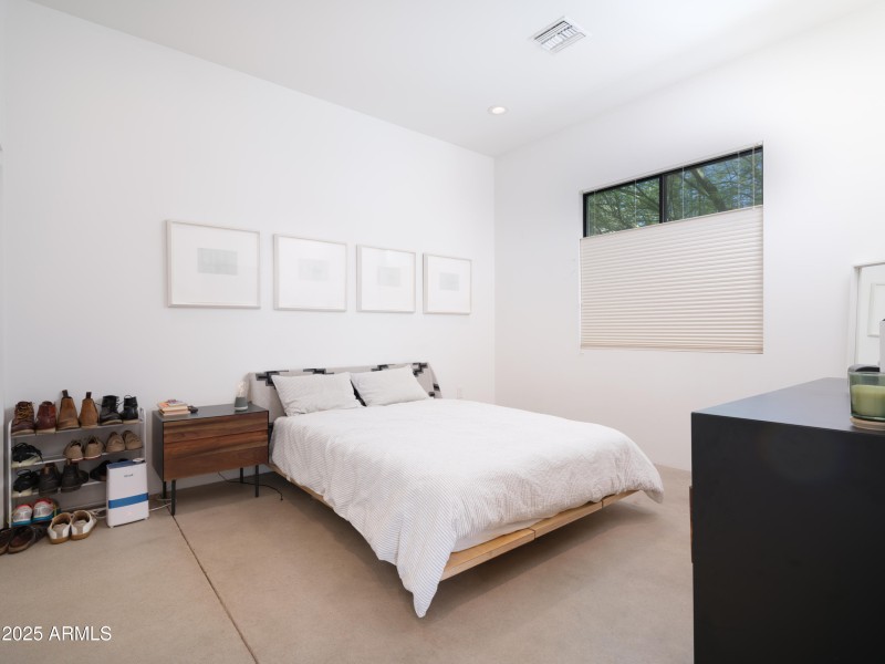 Listings_1526_E_CoronadoRd_Images-15