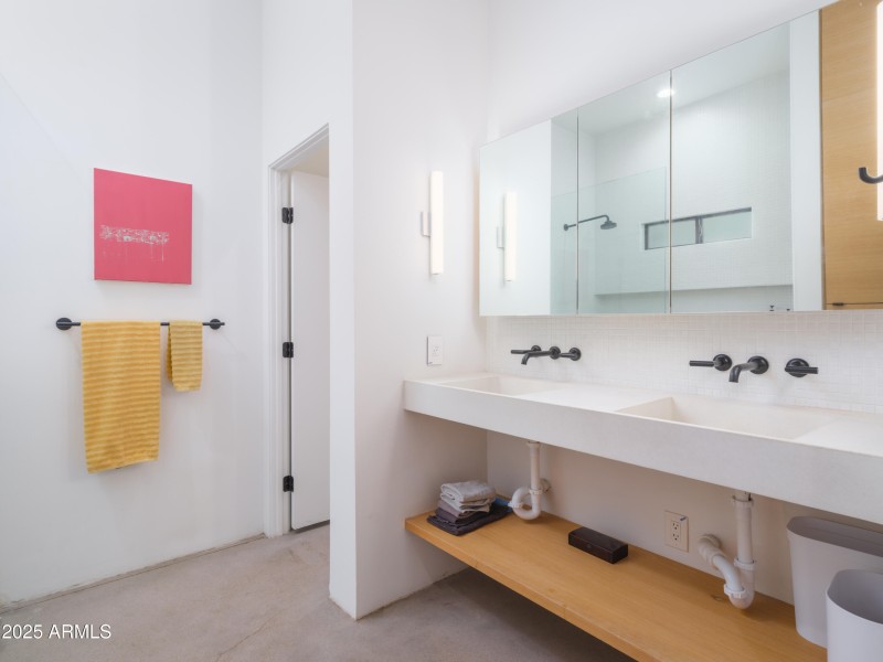 Listings_1526_E_CoronadoRd_Images-13