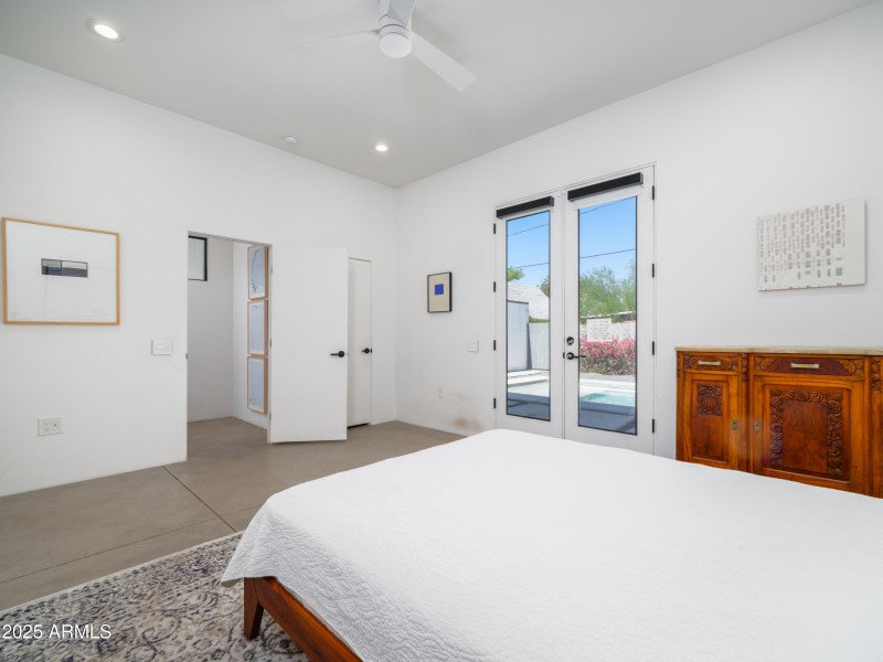 Listings_1526_E_CoronadoRd_Images-11