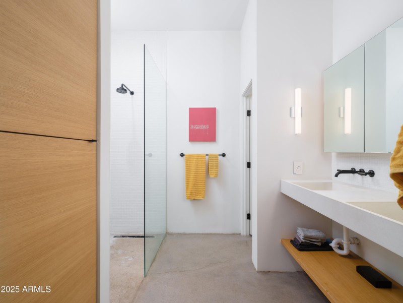 Listings_1526_E_CoronadoRd_Images-12