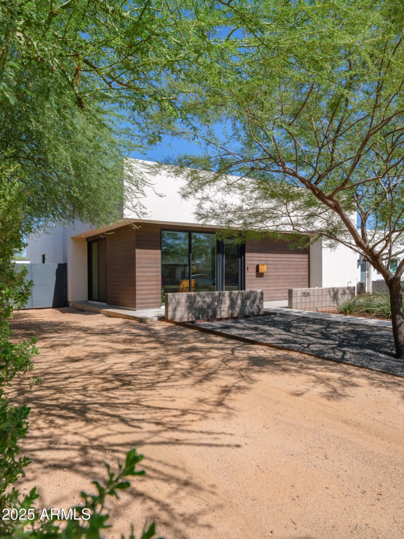 Listings_1526_E_CoronadoRd_Images-7