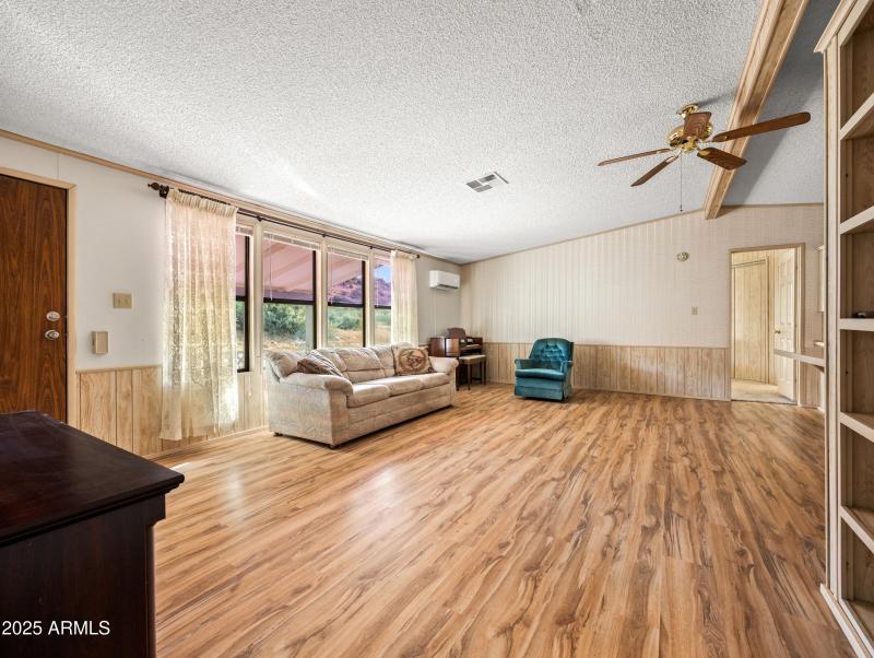 9-print-18278 PM Henley Ave-9