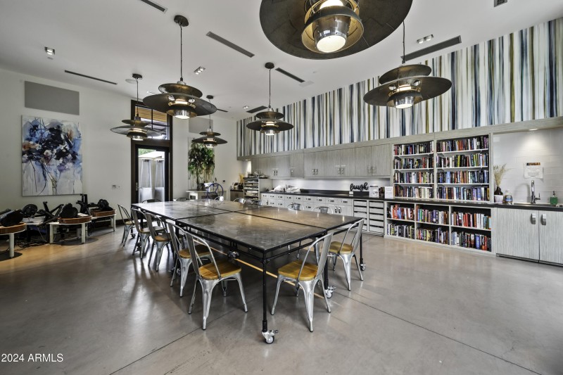 24Art Studio and Library