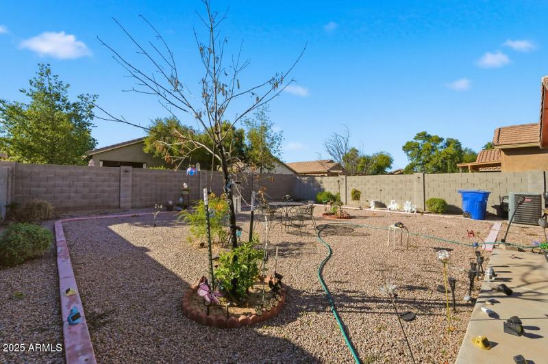 19324 N Costa Verdez Ave-27