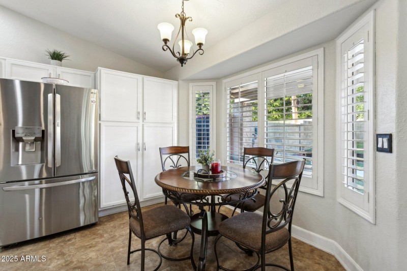 10-web-or-mls-4740-e-villa-maria-dr