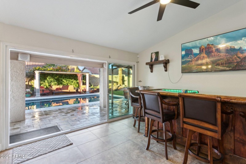 17-web-or-mls-4740-e-villa-maria-dr