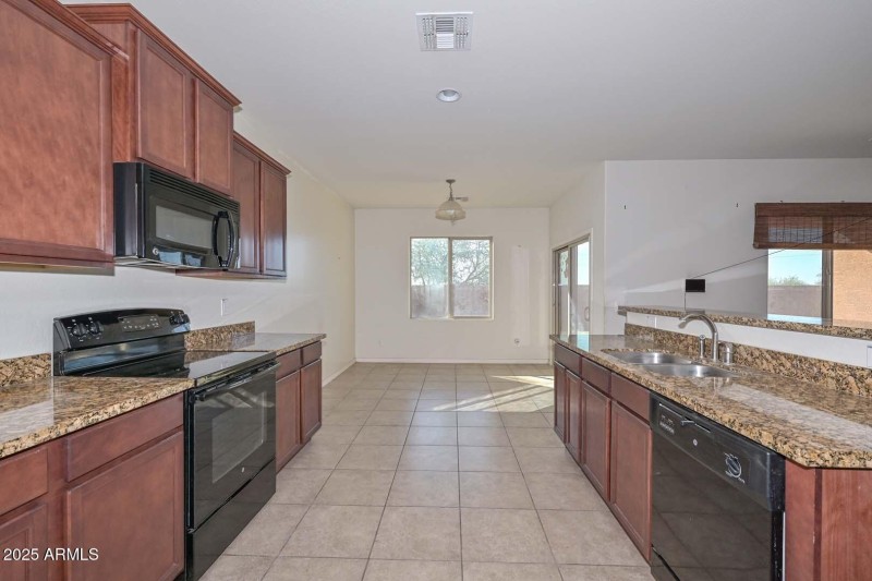 Kitchen-Breakfast Room