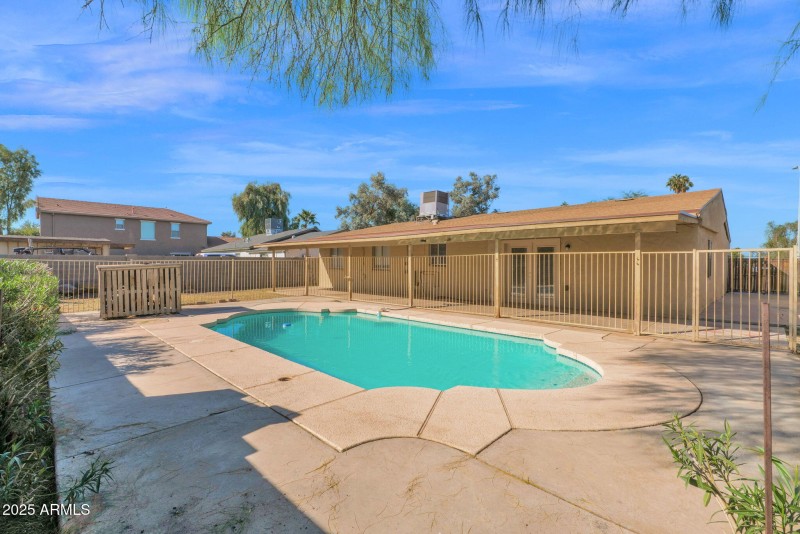 33-web-or-mls-P1349636