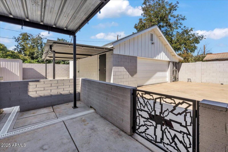 31-4632_N_14th_St_29