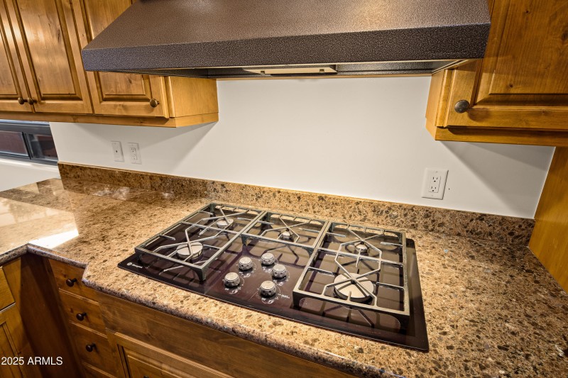 5-BURNER GAS COOKTOP