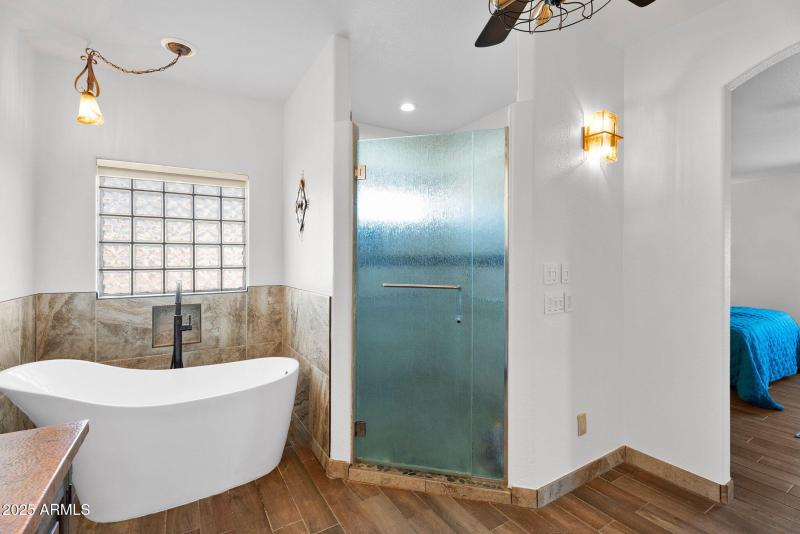 34-web-or-mls-29202 N 146th St -33