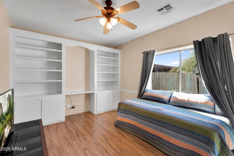 39-web-or-mls-29202 N 146th St -38