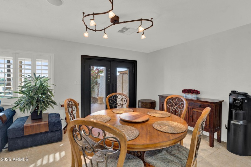 13-web-or-mls-12405 S Potomac St-13