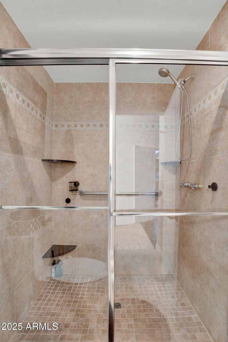 18-web-or-mls-12405 S Potomac St-18