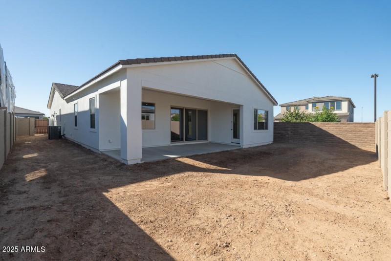 Tri Pointe Waterston Central 272 - Backy