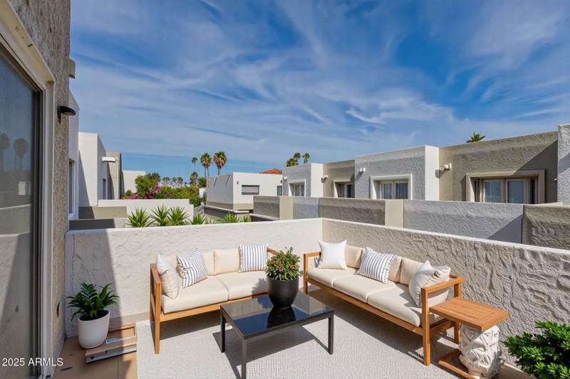 collov-ai_20251106123404_se1x07