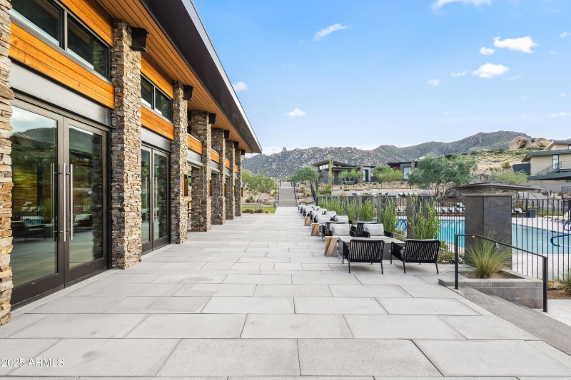 Mountain House Lodge Outdoor Area