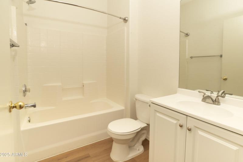 2025.11.05_Unit104-6